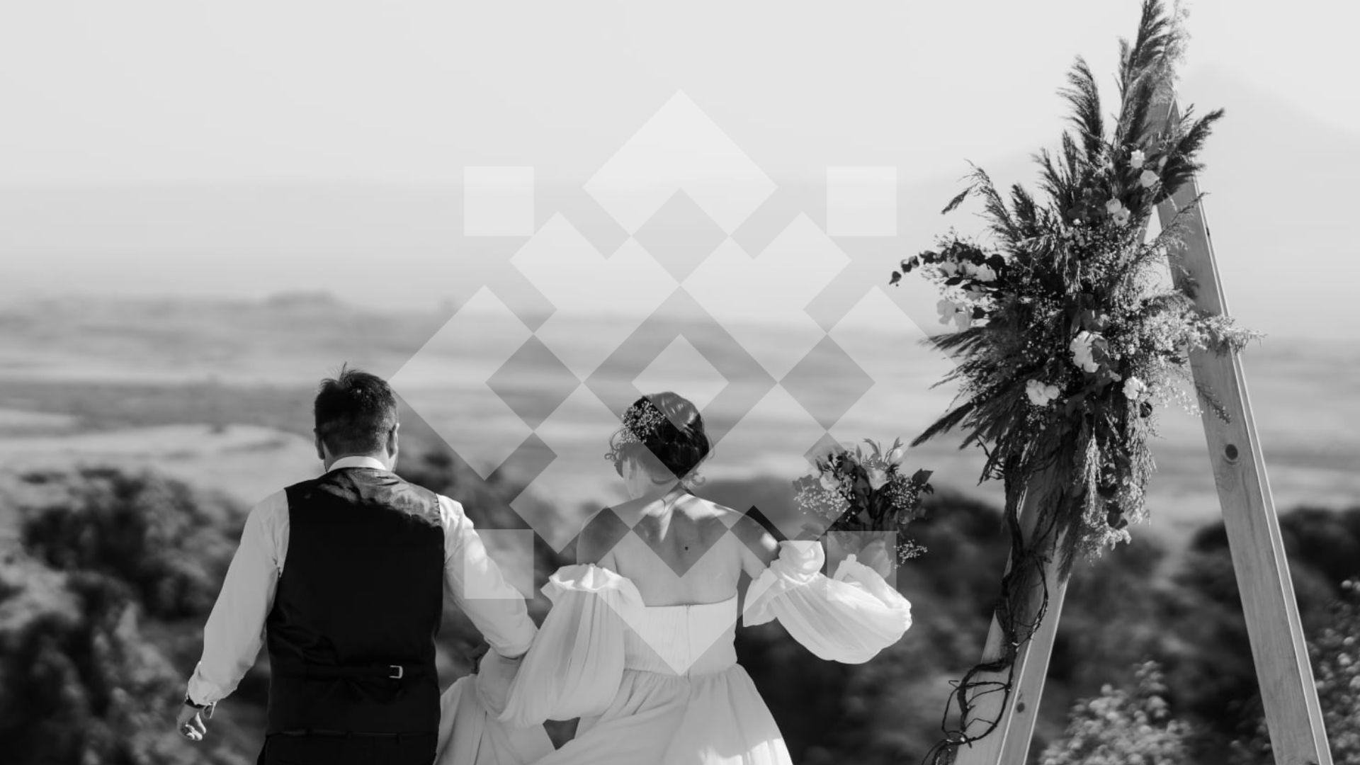 Loysunk Wedding Company