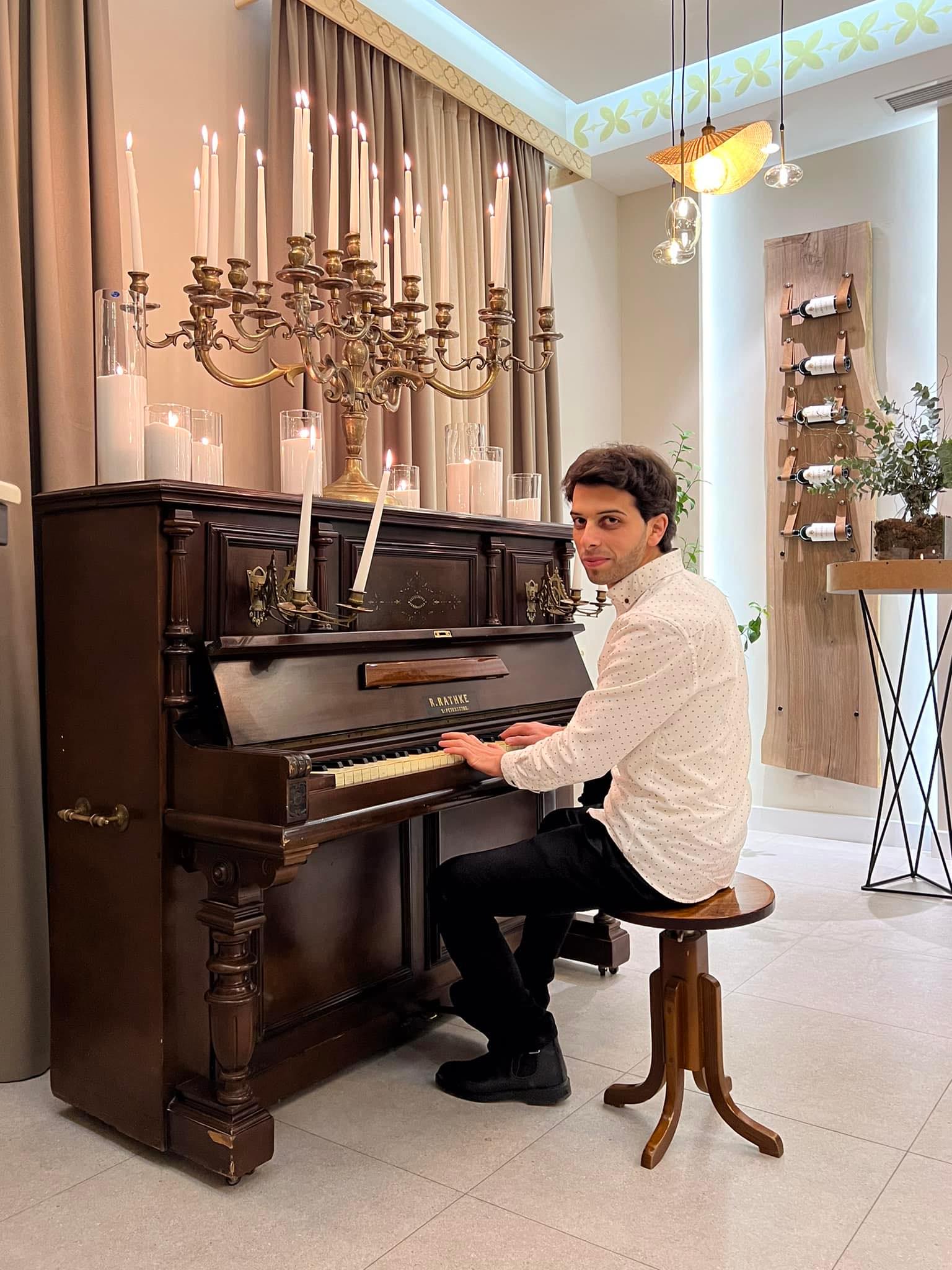 Hayko Khachaturyan – Pianist