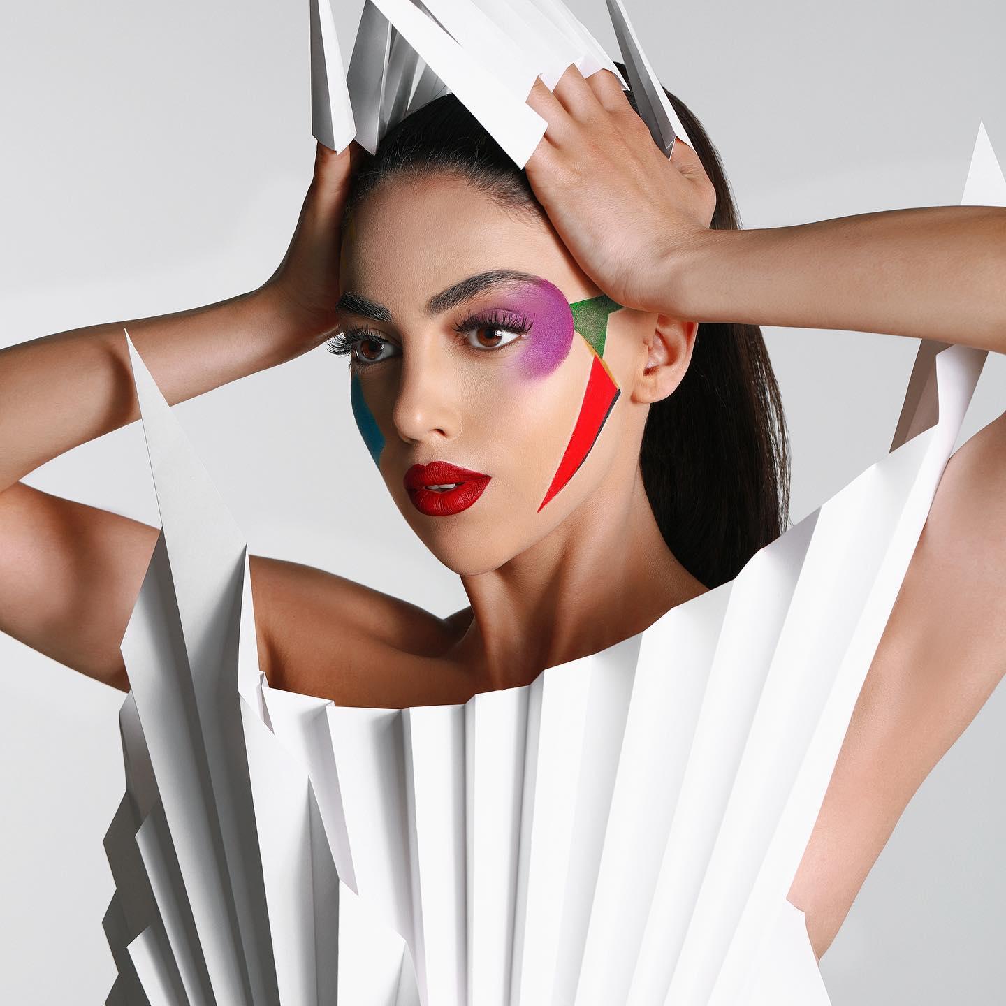 MUA Narine