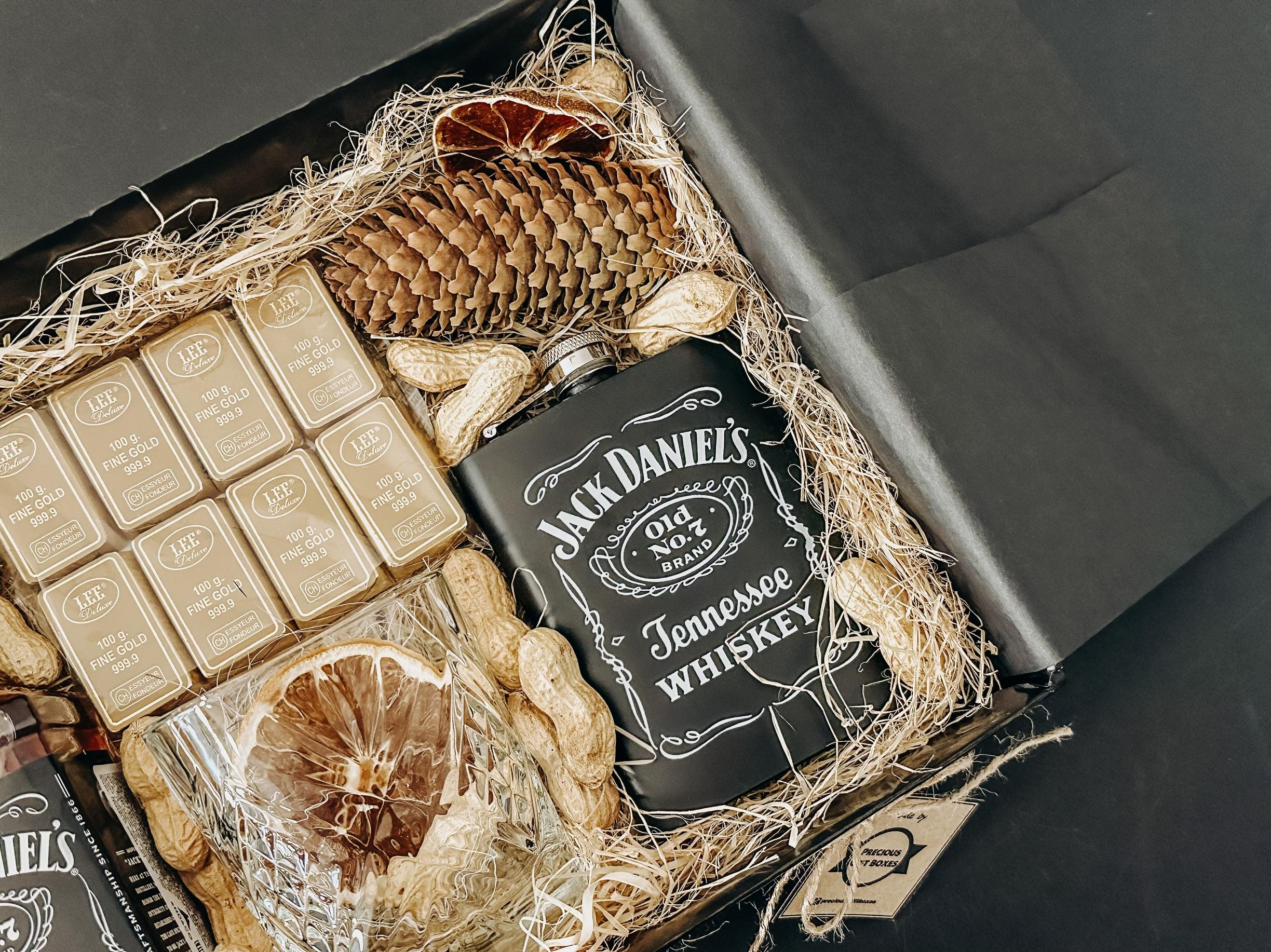 Էլեգանտ Վիսկի Նվեր Տուփ Jack Daniels-ով — լուսանկար 4